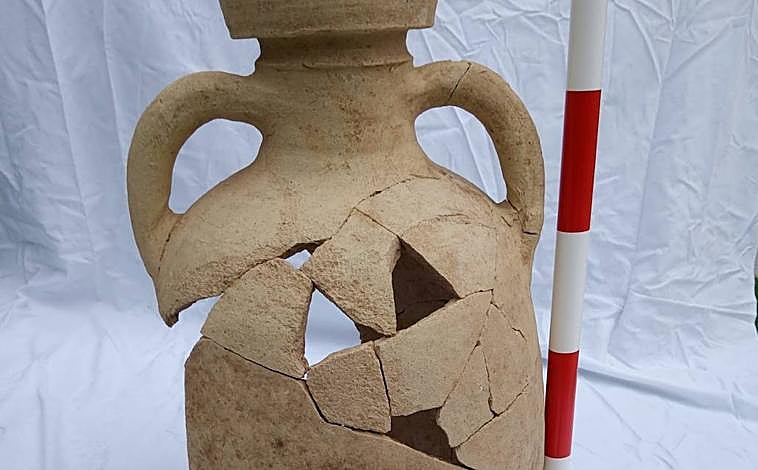 Imagen - Ánfora Ovoide 5 procedente del yacimiento.