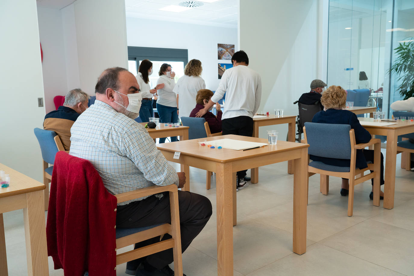 Arte para estimular a las personas que sufren deterioro cognitivo en Lorca