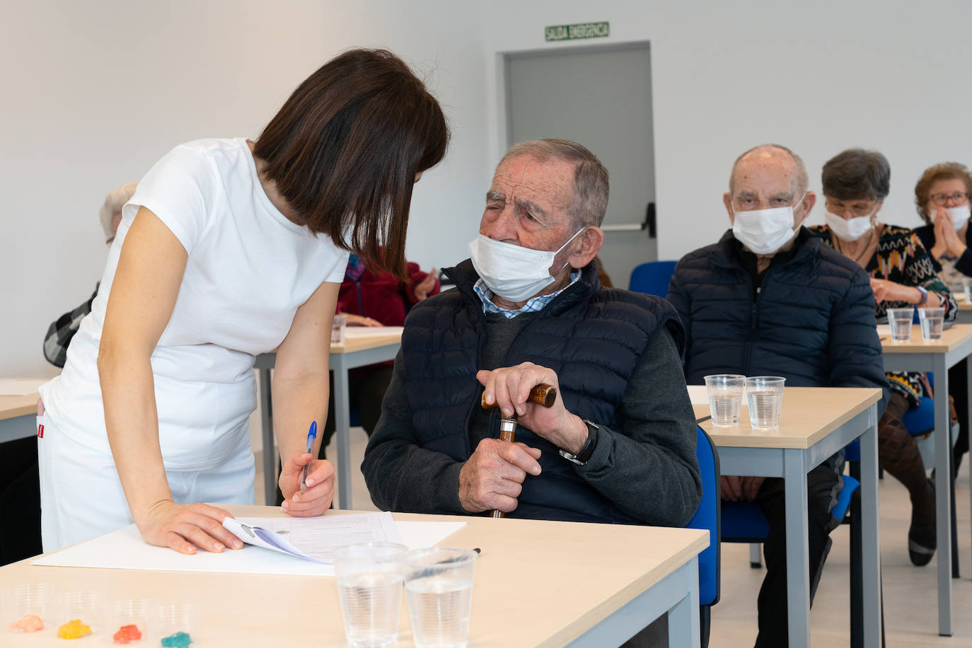 Arte para estimular a las personas que sufren deterioro cognitivo en Lorca