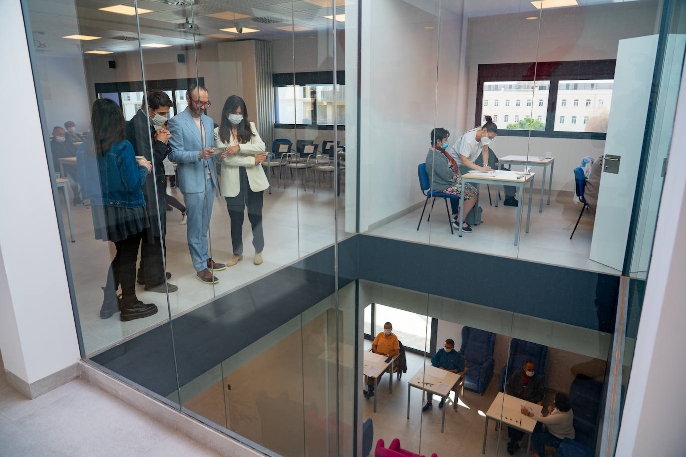 Arte para estimular a las personas que sufren deterioro cognitivo en Lorca