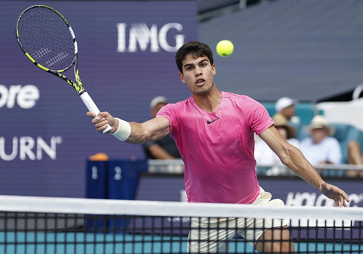 Carlos Alcaraz en el partido frente a Lajovic.