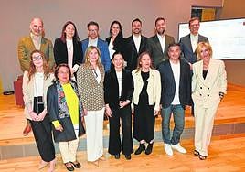 Javier Pérez; María Jesús Rodríguez; Daniel Poveda; Carlota Pérez-Reverte; Germán Jiménez; Juan Francisco Martínez; Carlos Portland; Marta de Orbe; María Elena Ruiz; Olga García; María Macías; Carolina Parra; Fran Picazo, y María Porto, ayer, durante el foro.