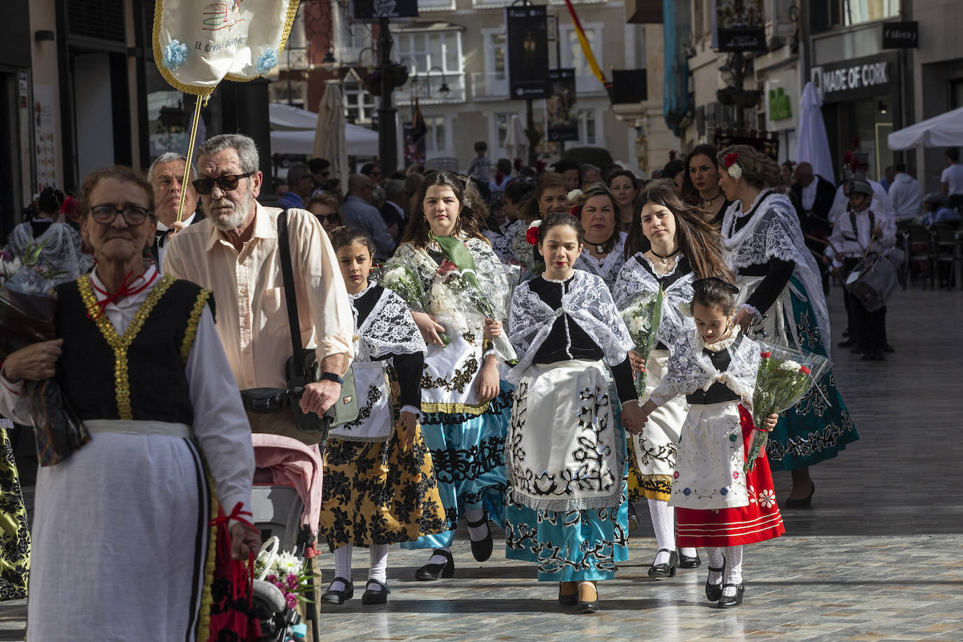 La ofrenda a la Virgen de la Caridad de Cartagena, en imágenes