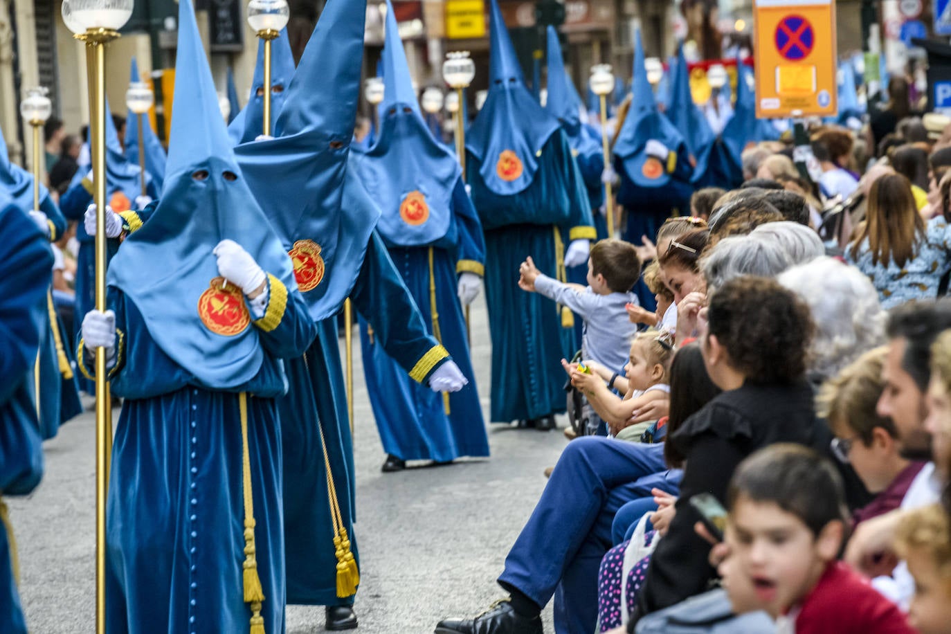 La procesión del Viernes de Dolores en Murcia, en imágenes