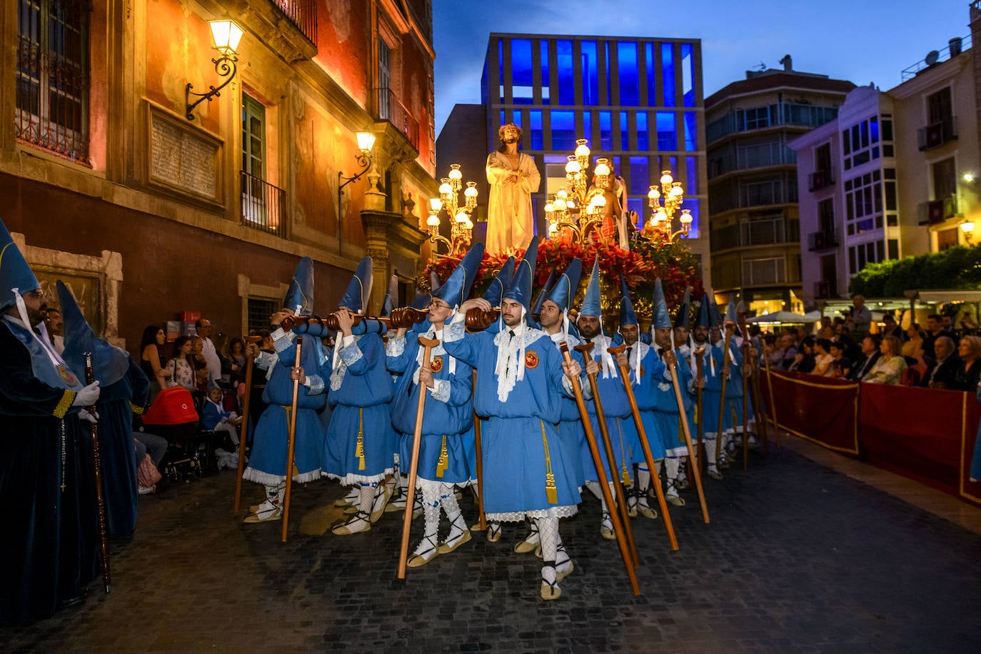 La procesión del Viernes de Dolores en Murcia, en imágenes