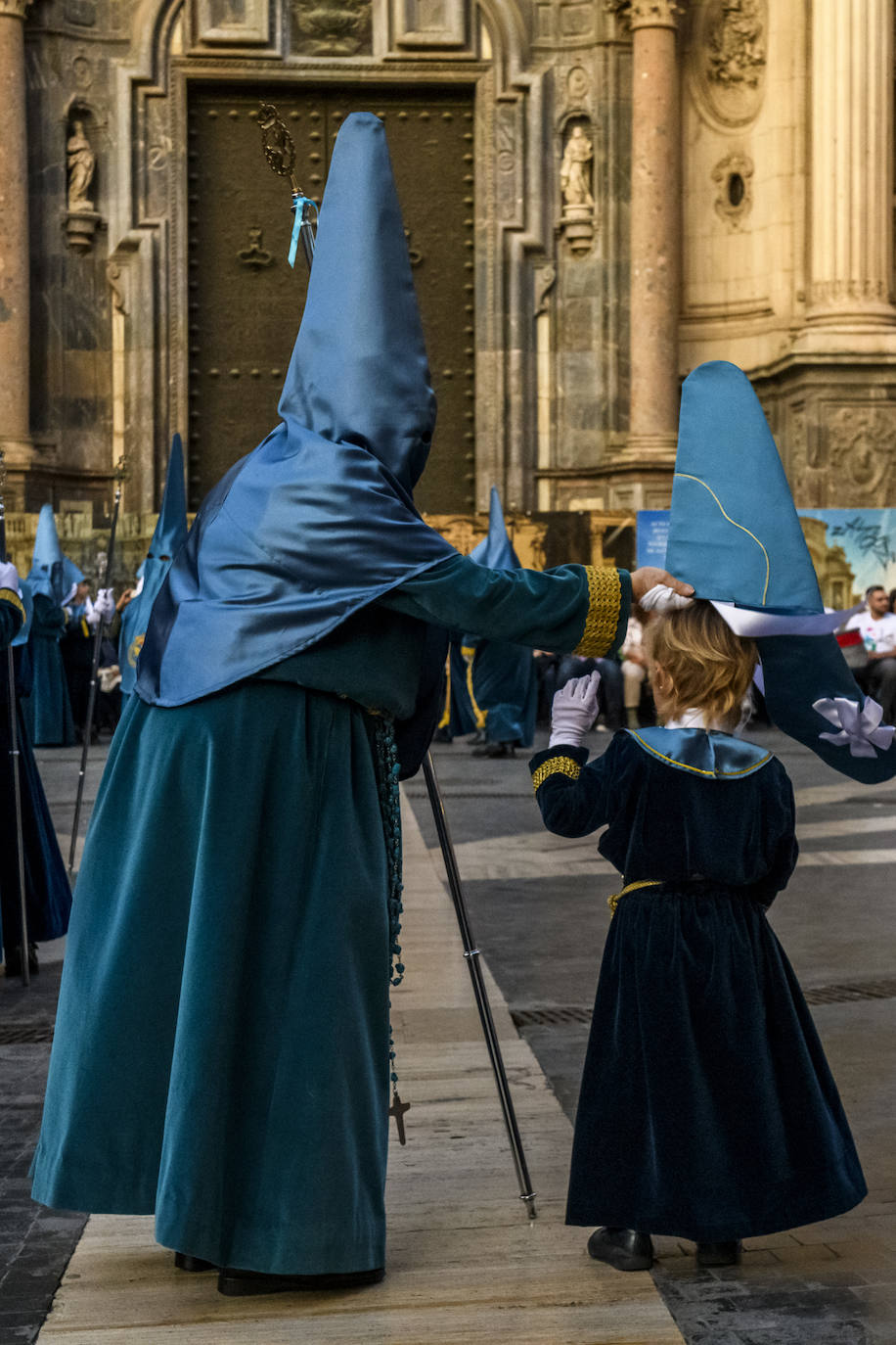 La procesión del Viernes de Dolores en Murcia, en imágenes