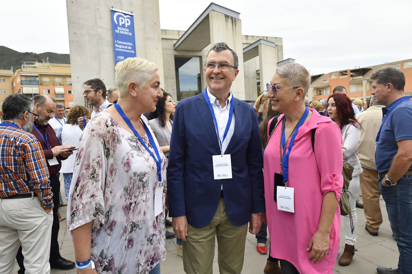 Primera convención regional de descentralización del PP en Murcia, en imágenes