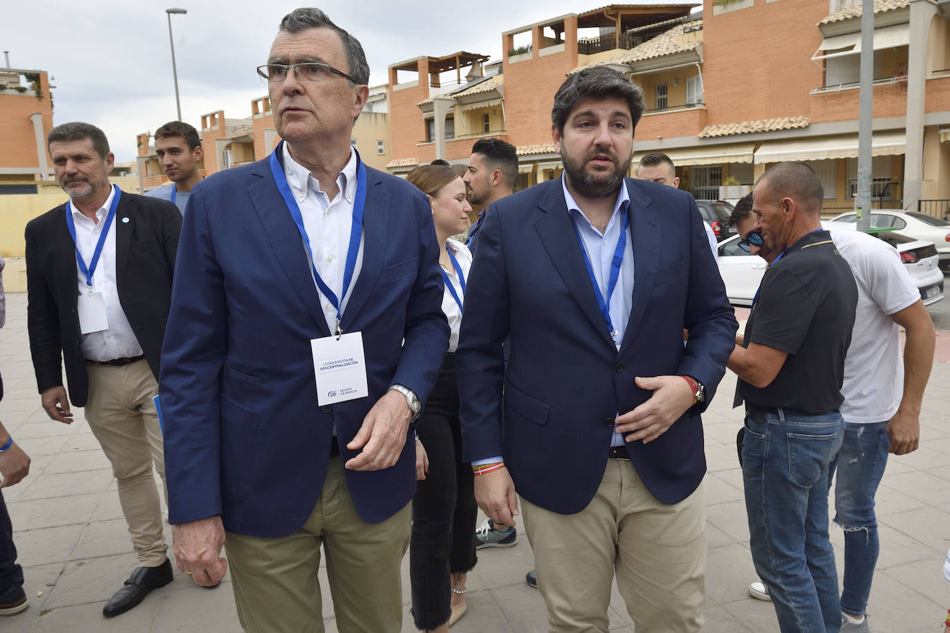 Primera convención regional de descentralización del PP en Murcia, en imágenes