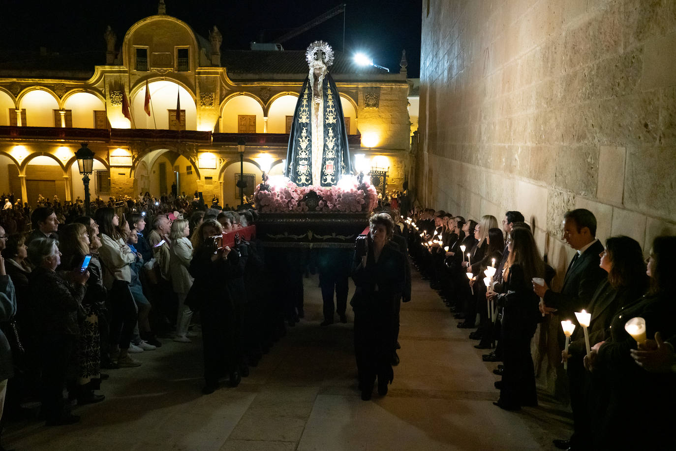 Procesión de la Santísima Virgen de la Soledad de Lorca, en imágenes
