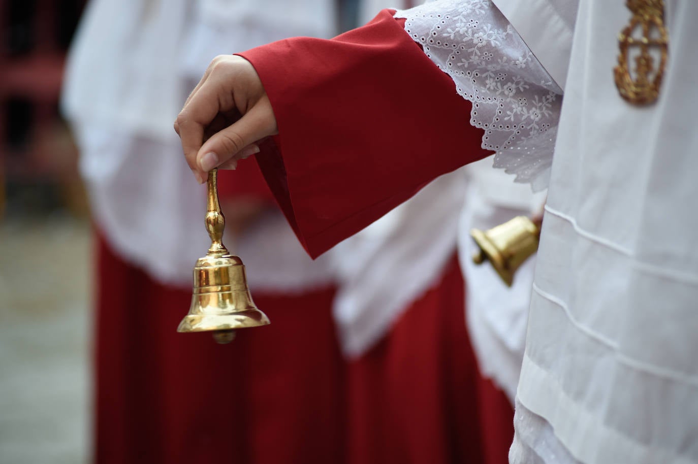 Procesión de la Cofradía del Santísimo Cristo de la Caridad en Murcia, en imágenes