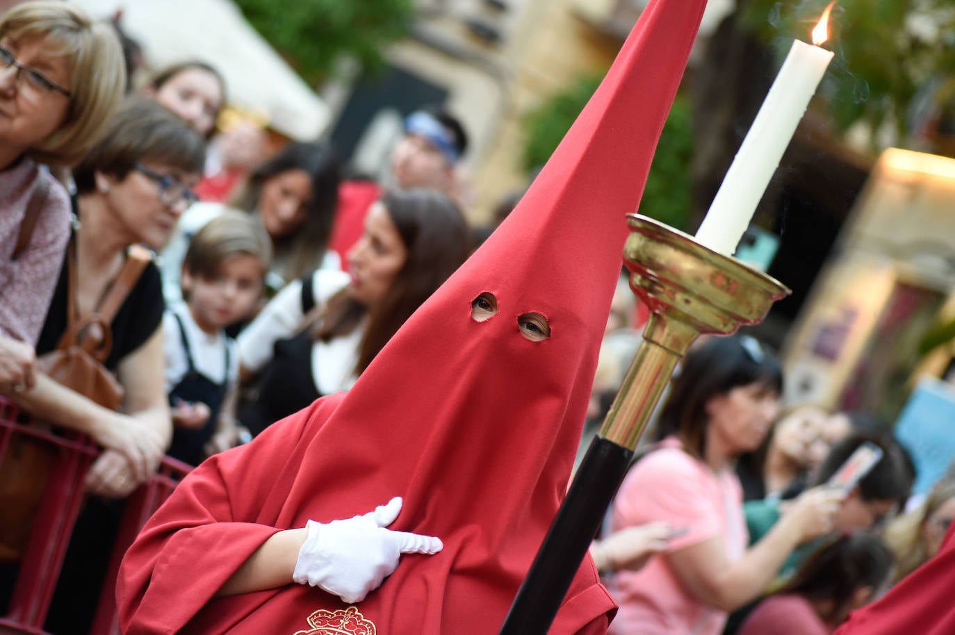 Procesión de la Cofradía del Santísimo Cristo de la Caridad en Murcia, en imágenes
