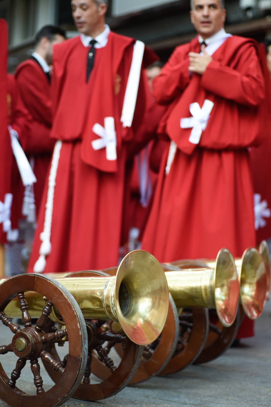 Procesión de la Cofradía del Santísimo Cristo de la Caridad en Murcia, en imágenes