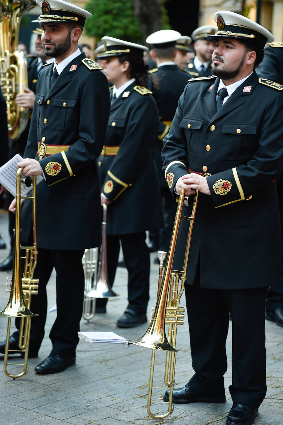 Procesión de la Cofradía del Santísimo Cristo de la Caridad en Murcia, en imágenes