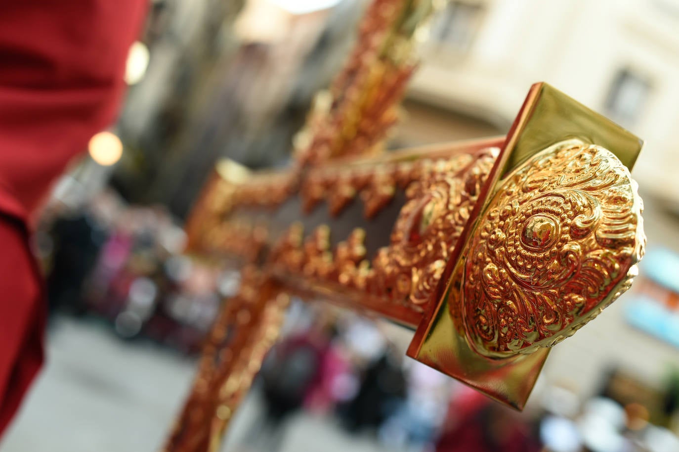 Procesión de la Cofradía del Santísimo Cristo de la Caridad en Murcia, en imágenes