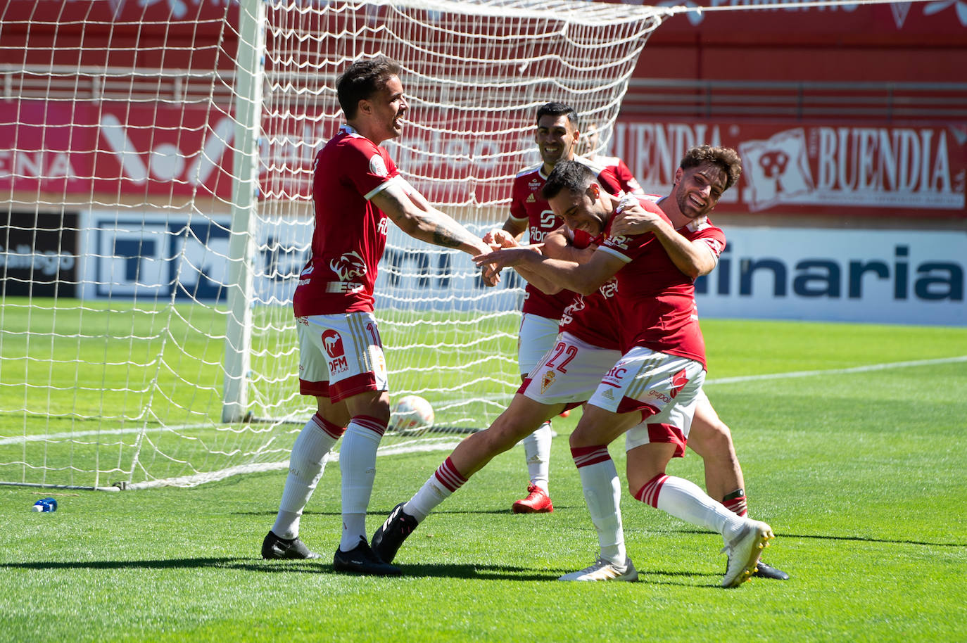 La victoria del Real Murcia frente al Cornellà, en imágenes