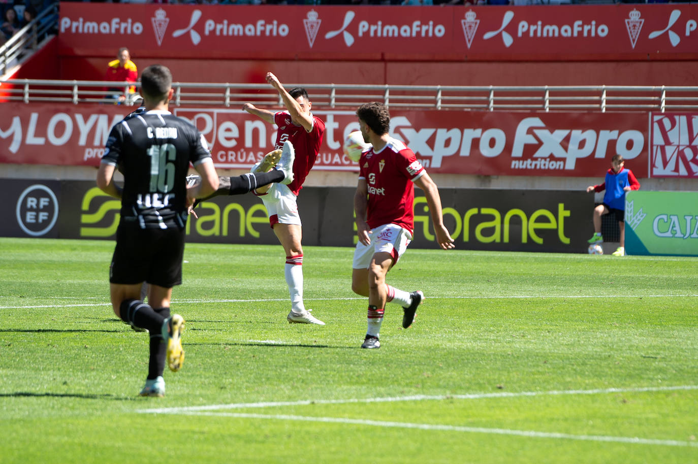 La victoria del Real Murcia frente al Cornellà, en imágenes