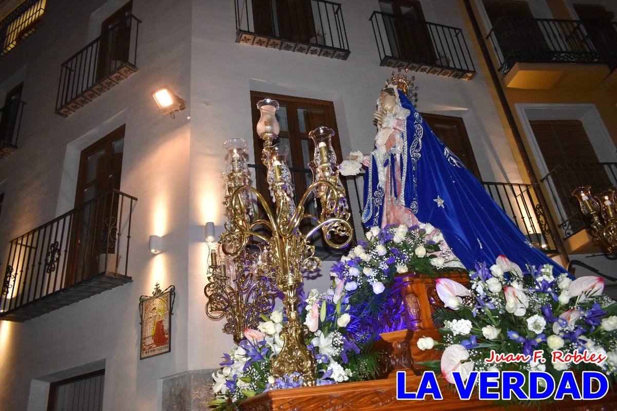 La procesión de la Virgen de los Dolores llena de recogimiento el casco antiguo de Caravaca