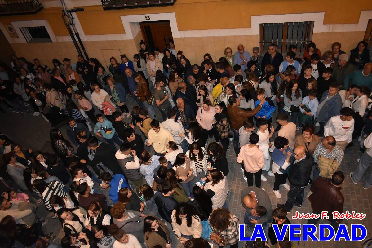La procesión de la Virgen de los Dolores llena de recogimiento el casco antiguo de Caravaca
