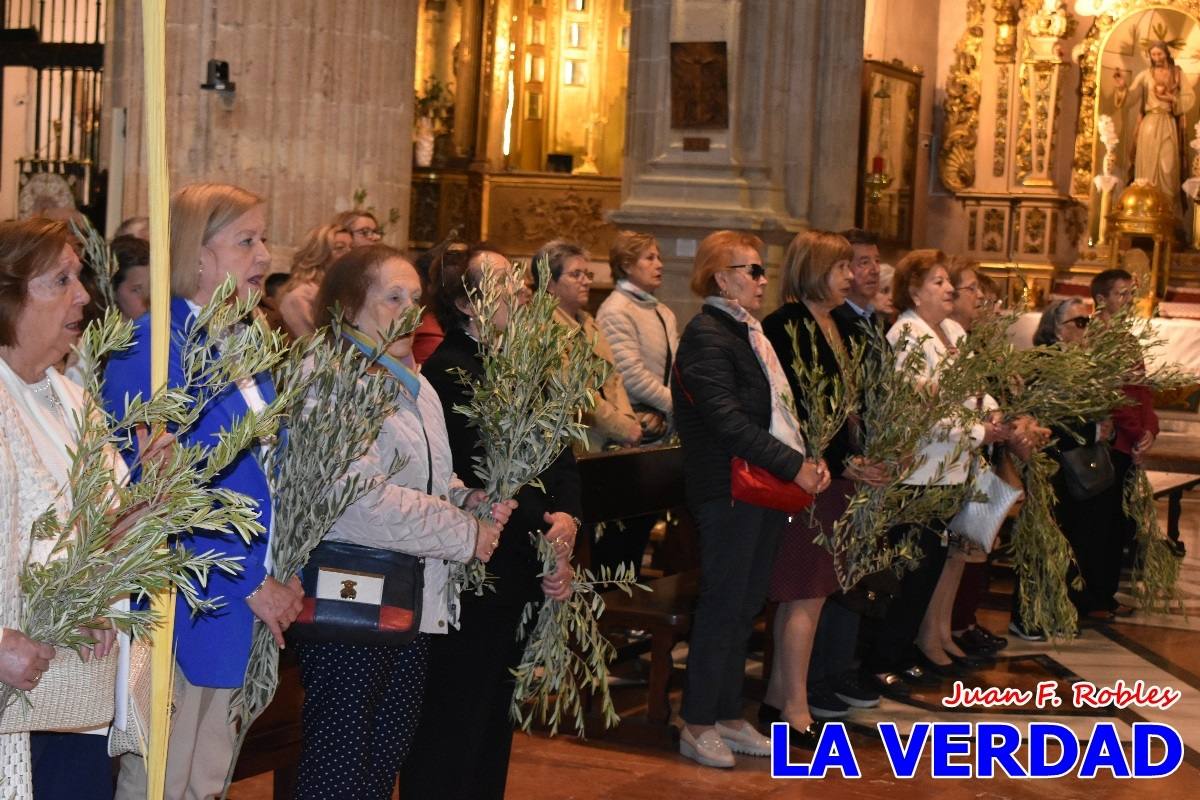 La procesión del Domingo de Ramos recorre la calle Mayor y La Corredera de Caravaca