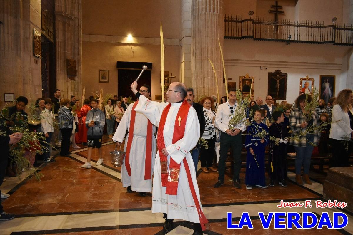 La procesión del Domingo de Ramos recorre la calle Mayor y La Corredera de Caravaca