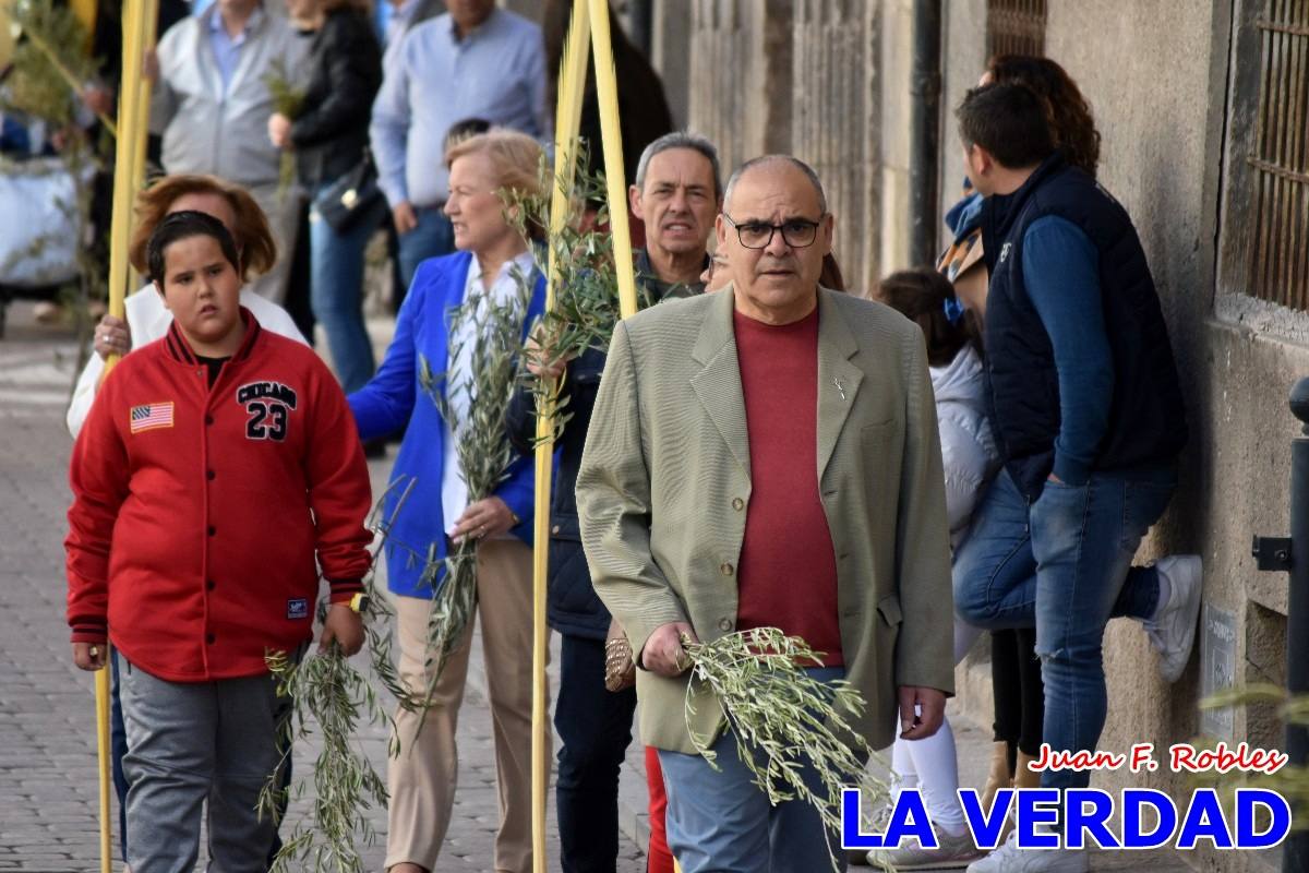 La procesión del Domingo de Ramos recorre la calle Mayor y La Corredera de Caravaca