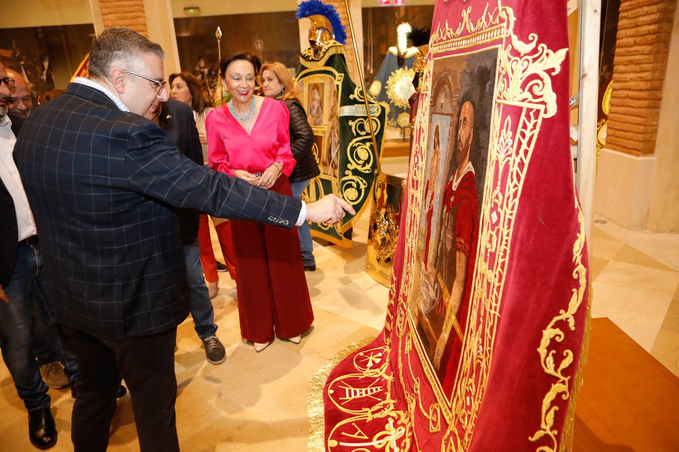El Paso Azul de Lorca presenta sus nuevos bordados