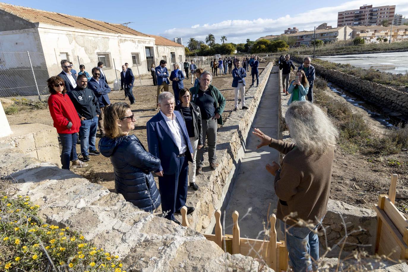 Las imágenes de la visita de Teresa Ribera a La Manga y La Unión