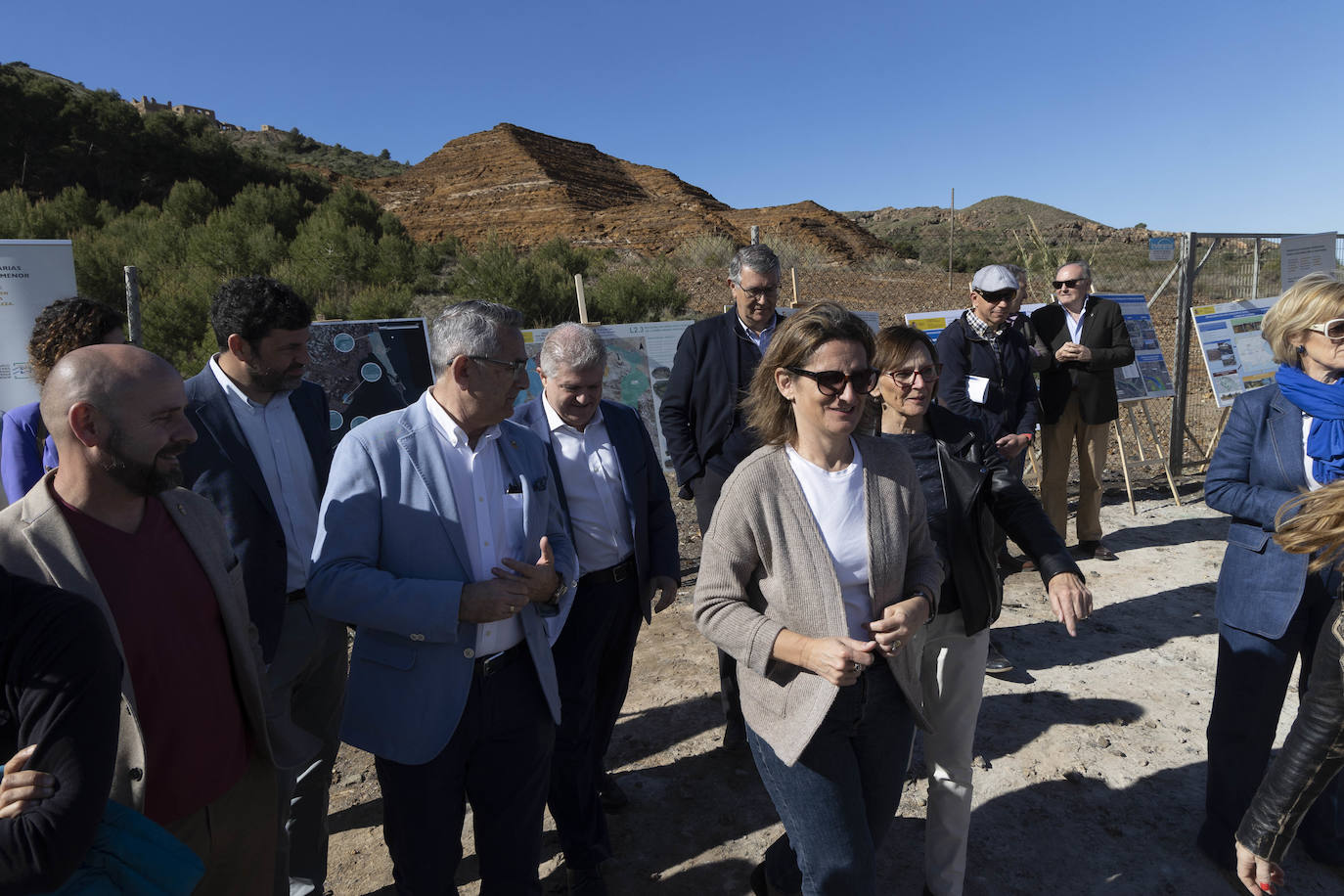 Las imágenes de la visita de Teresa Ribera a La Manga y La Unión