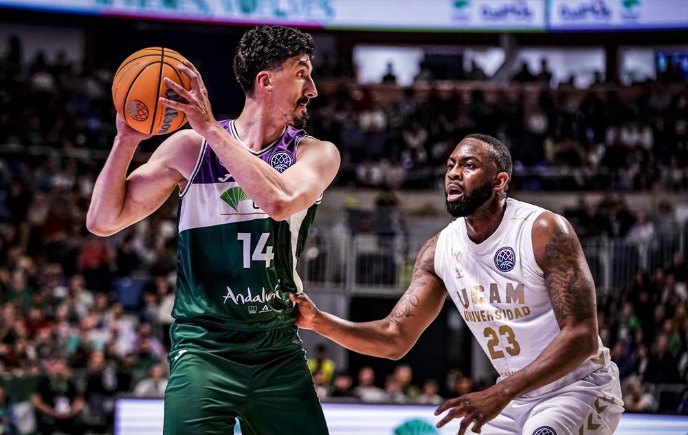 Las imágenes del Unicaja -UCAM (83-67)