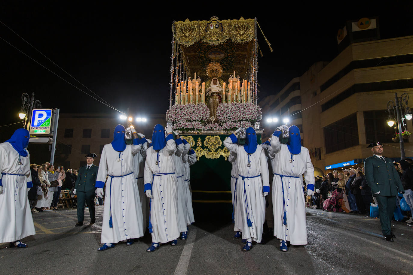 La Cena y el Lavatorio hacen alarde de devoción mariana
