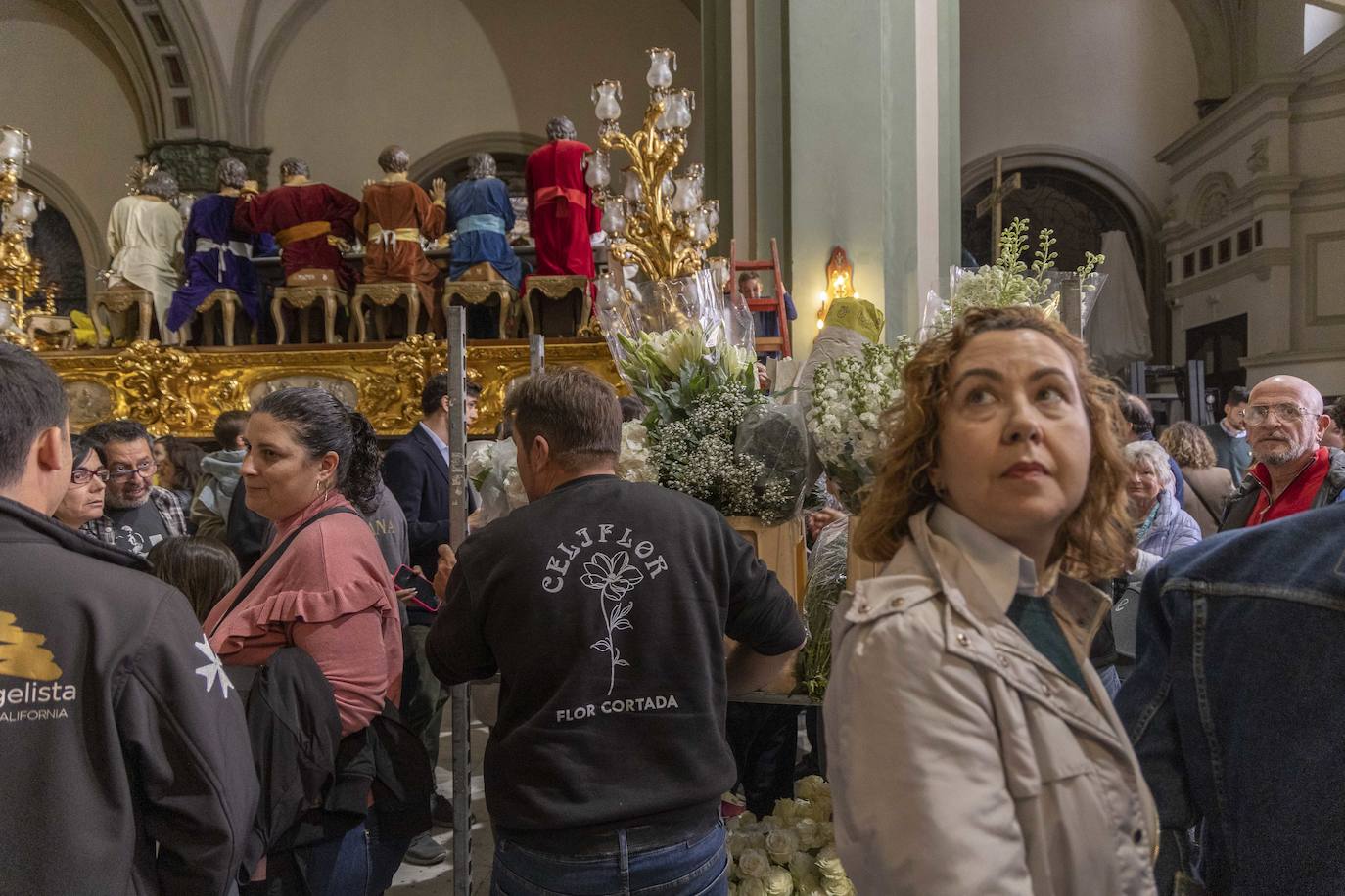 Cartageneros y turistas se echan a la calle en Semana Santa