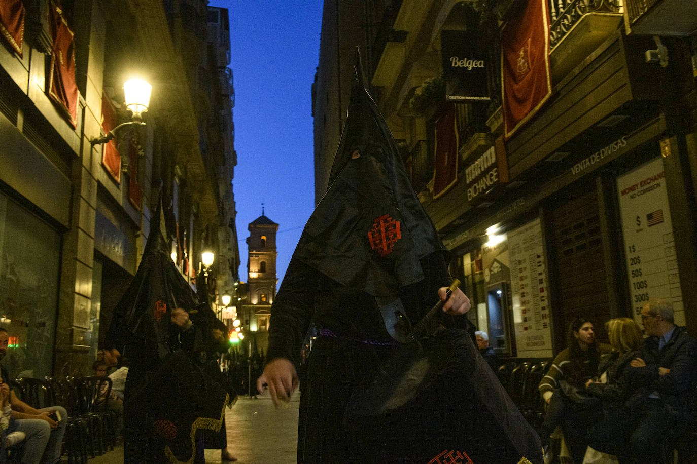 La procesión del Santo Sepulcro del Viernes Santo en Murcia, en imágenes