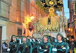 La Virgen de Gracia y Esperanza en su recorrido por las calles de Cieza.