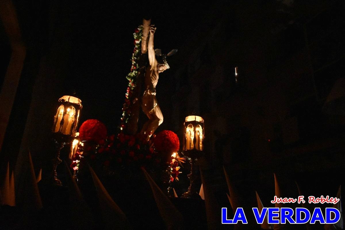 El Cristo de los Voluntarios inunda de solemnidad la medianoche