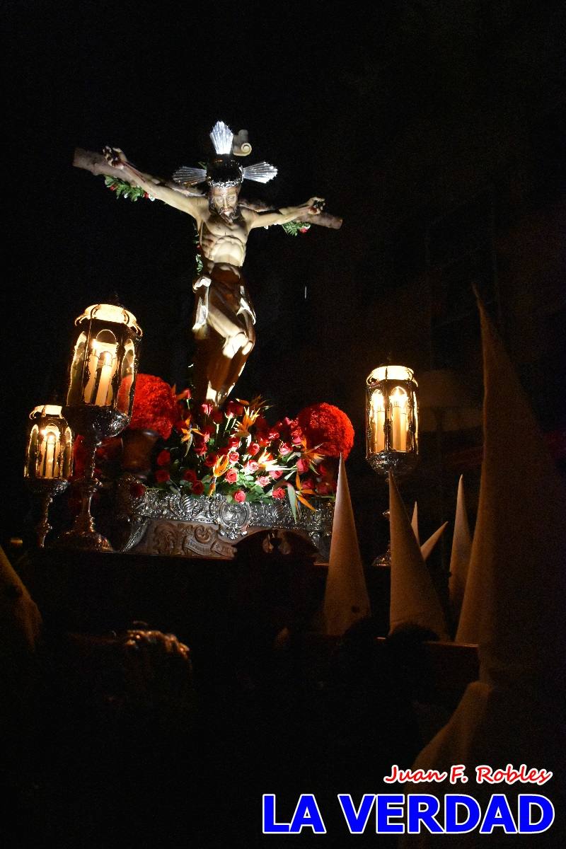 El Cristo de los Voluntarios inunda de solemnidad la medianoche