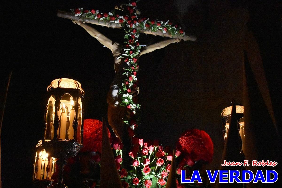 El Cristo de los Voluntarios inunda de solemnidad la medianoche