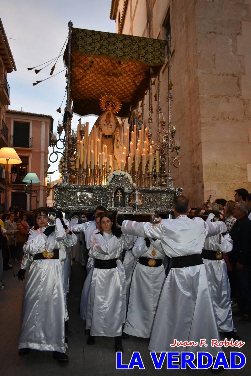 La Virgen Blanca reinó en la tarde del Jueves Santo