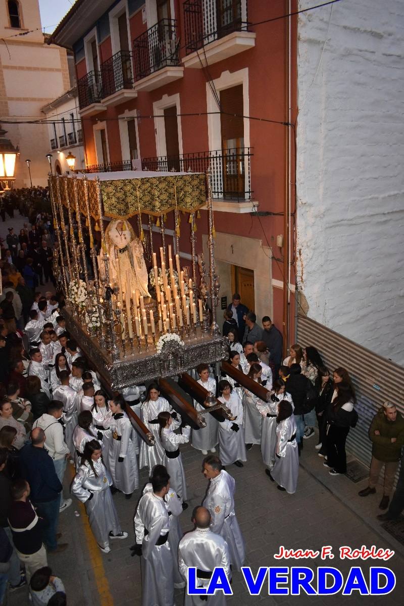 La Virgen Blanca reinó en la tarde del Jueves Santo