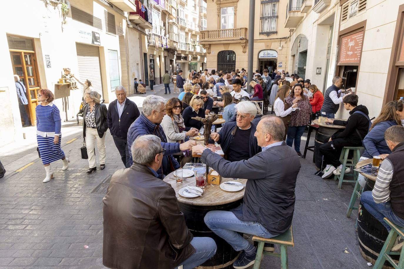 Jueves Santo de encuentros y mucho turismo en Cartagena
