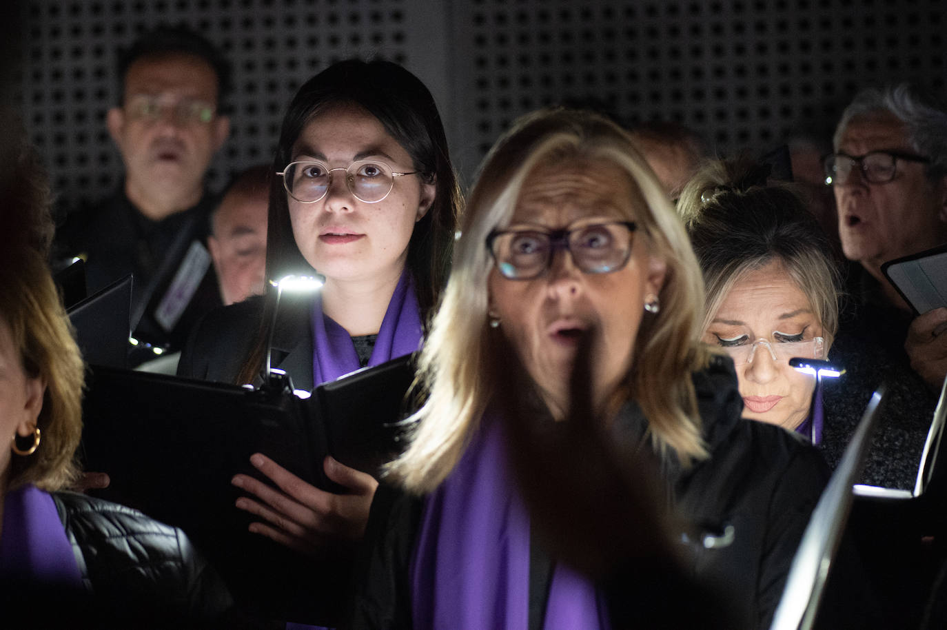 Las imágenes de la procesión del Silencio el Jueves Santo en Murcia