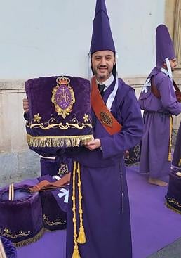 Imagen - Pedro Martínez posa orgulloso con su tambor.