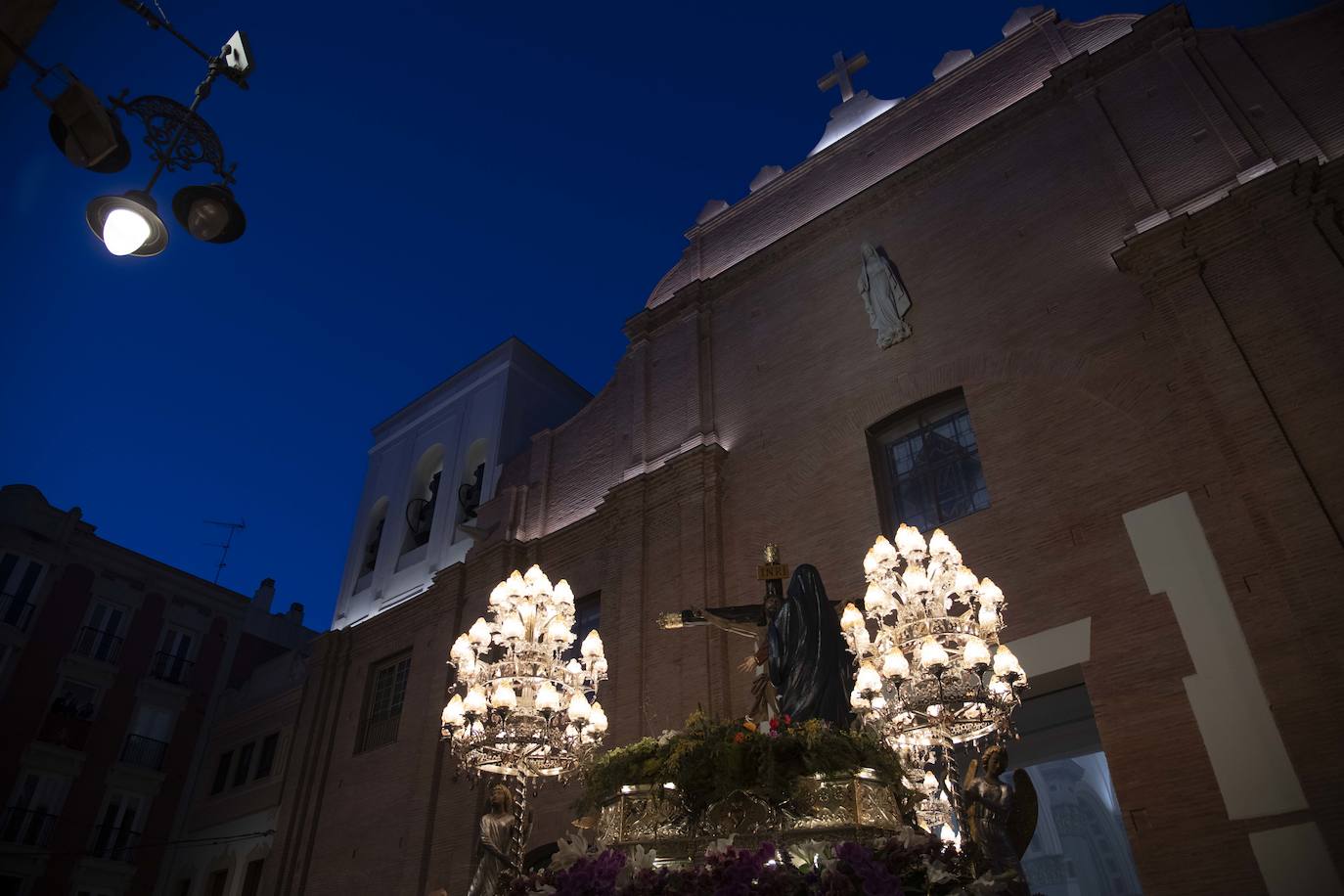 El Santo Entierro de la Cofradía Marraja de Cartagena, en imágenes