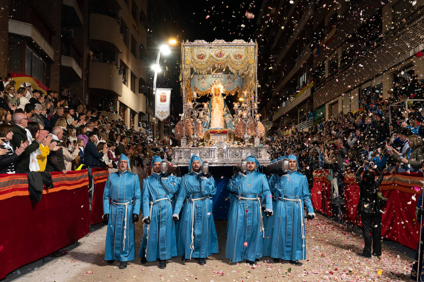 Imágenes del Paso Azul de Lorca en el Viernes Santo