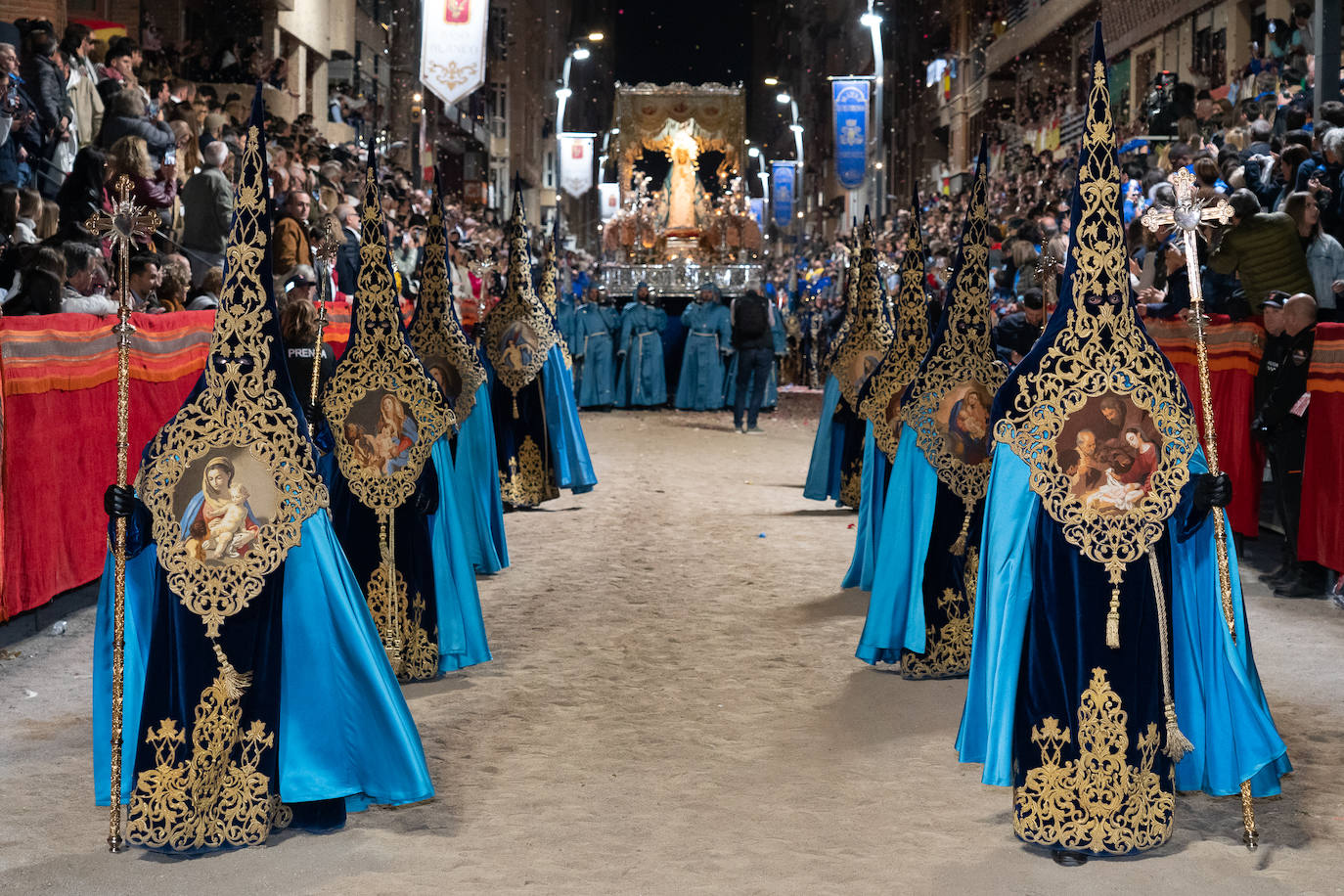 Imágenes del Paso Azul de Lorca en el Viernes Santo