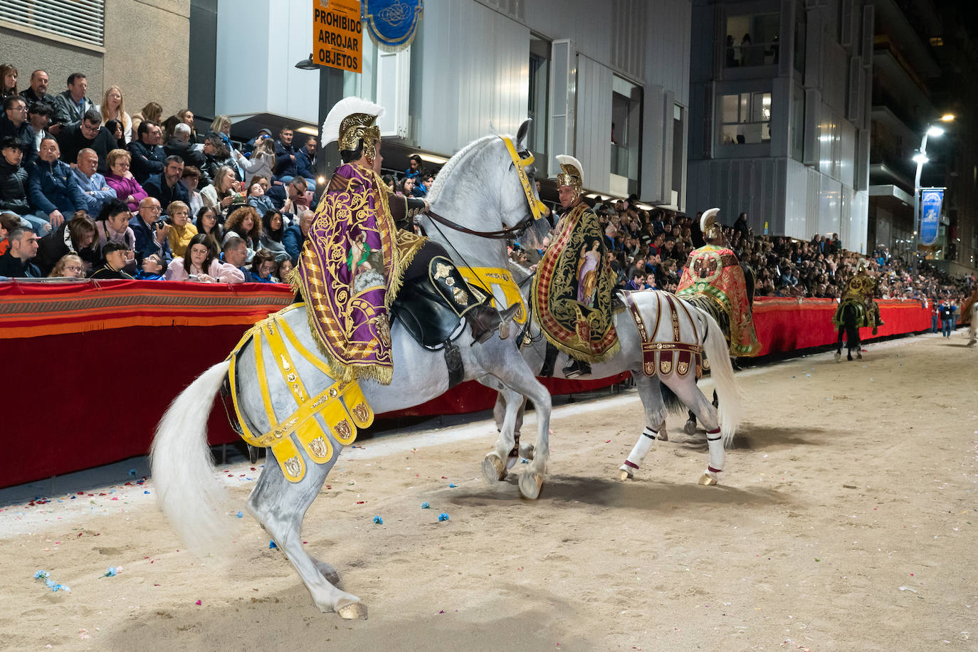 Imágenes del Paso Blanco de Lorca en el Viernes Santo