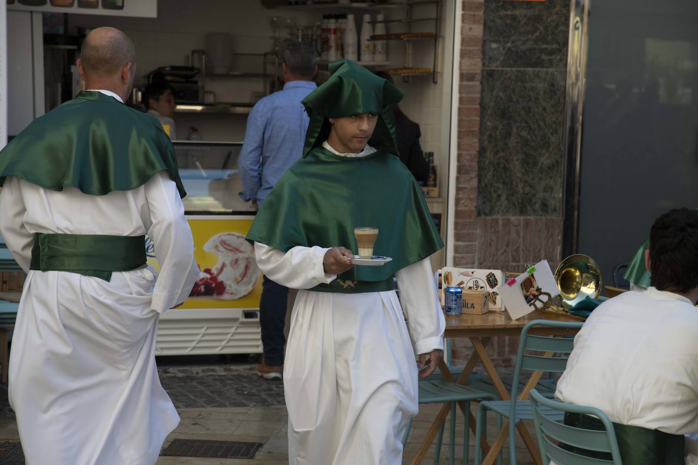 La procesión del Resucitado de Cartagena, en imágenes