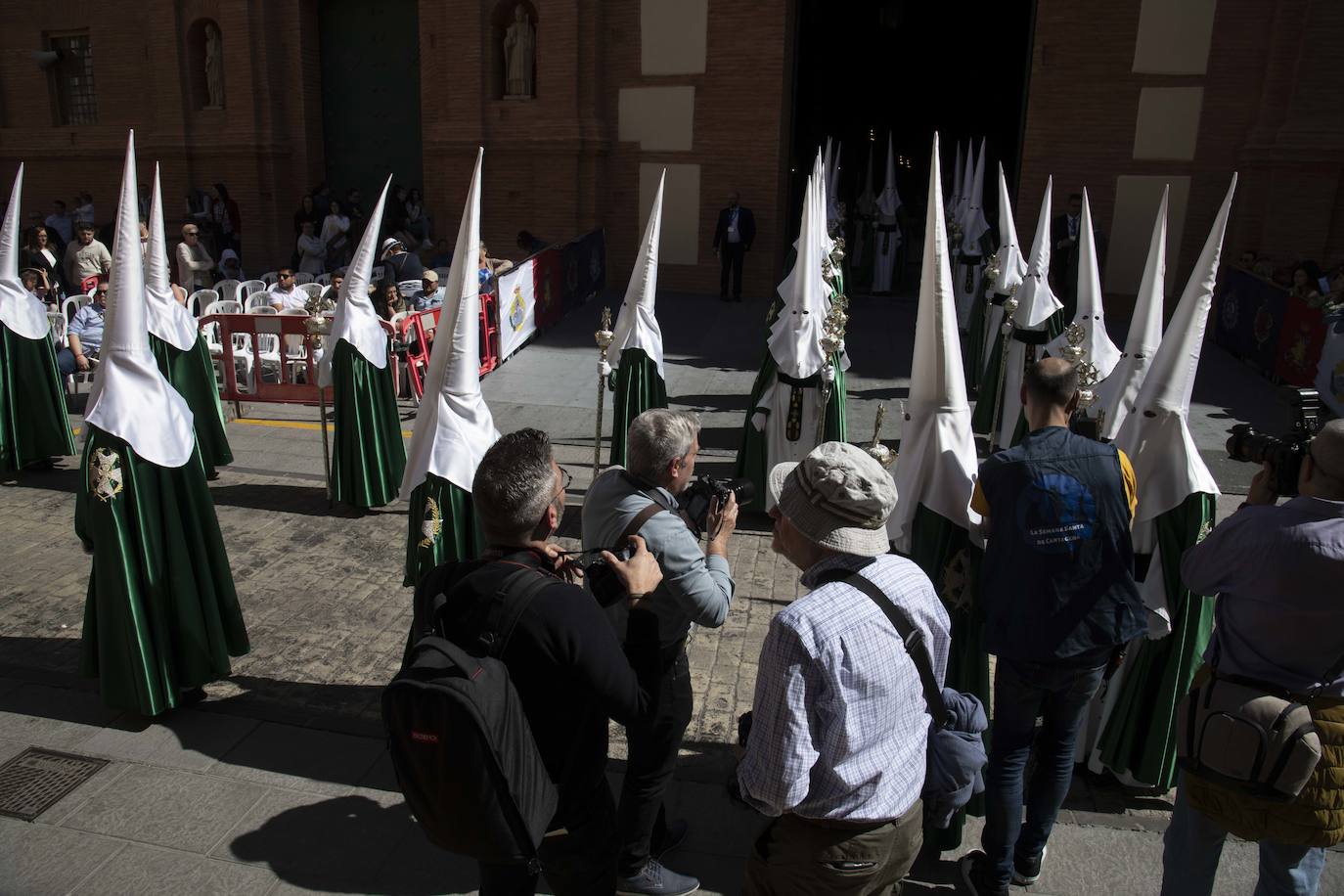 La procesión del Resucitado de Cartagena, en imágenes