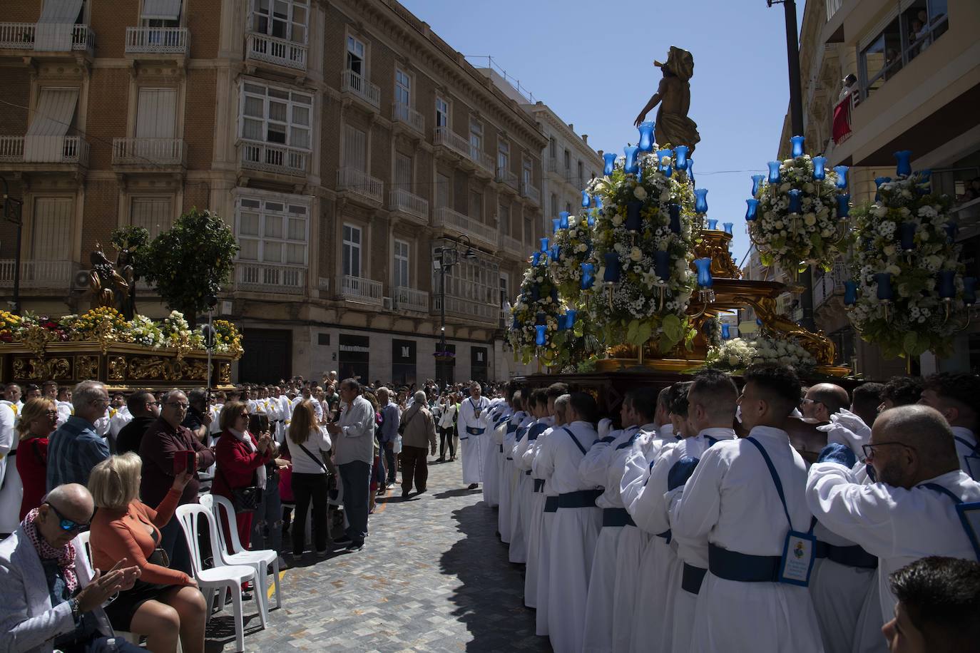 La procesión del Resucitado de Cartagena, en imágenes