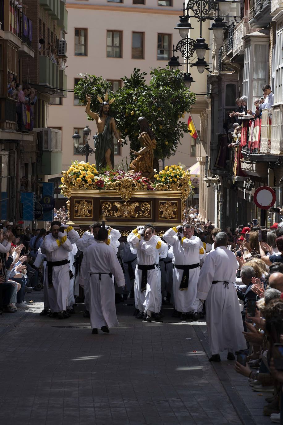 La procesión del Resucitado de Cartagena, en imágenes