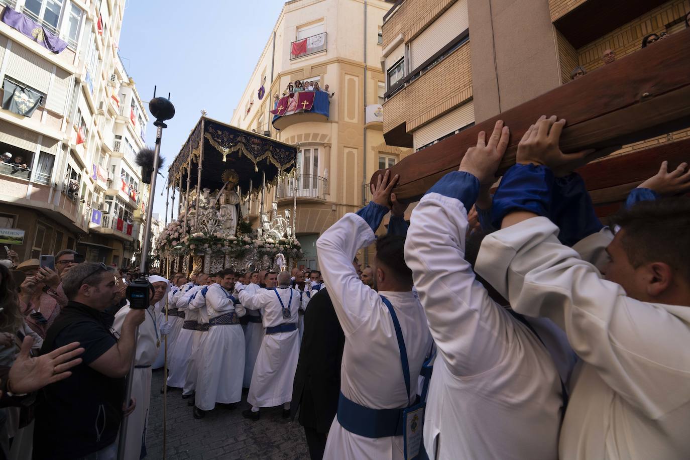 La procesión del Resucitado de Cartagena, en imágenes